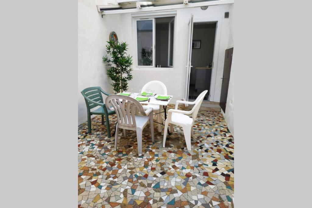 Exceptionnel : Hypercentre Biarritz T2 Avec Patio Apartment Luaran gambar