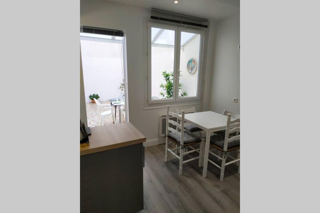 Exceptionnel : Hypercentre Biarritz T2 Avec Patio Apartment Luaran gambar